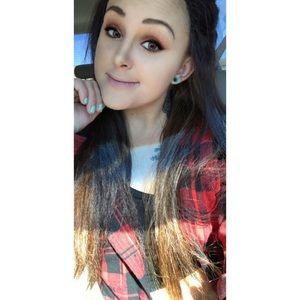 Meet your Posher, Celeste